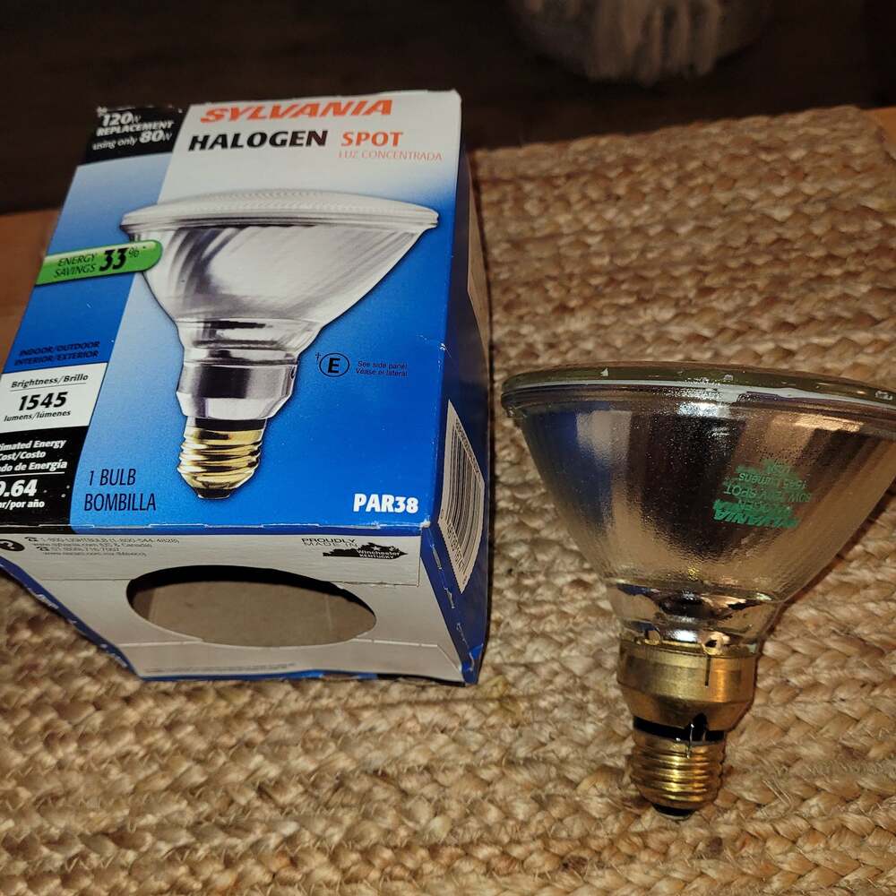 Sylvania 45-Watt Halogen PAR38 Double Life Flood Light Bulb